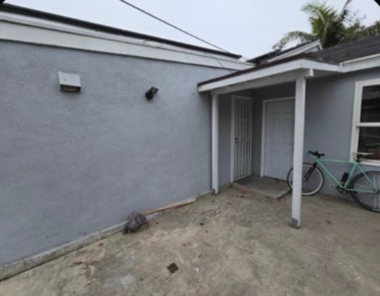 10962 Sampson Ave, Unit Middle unit