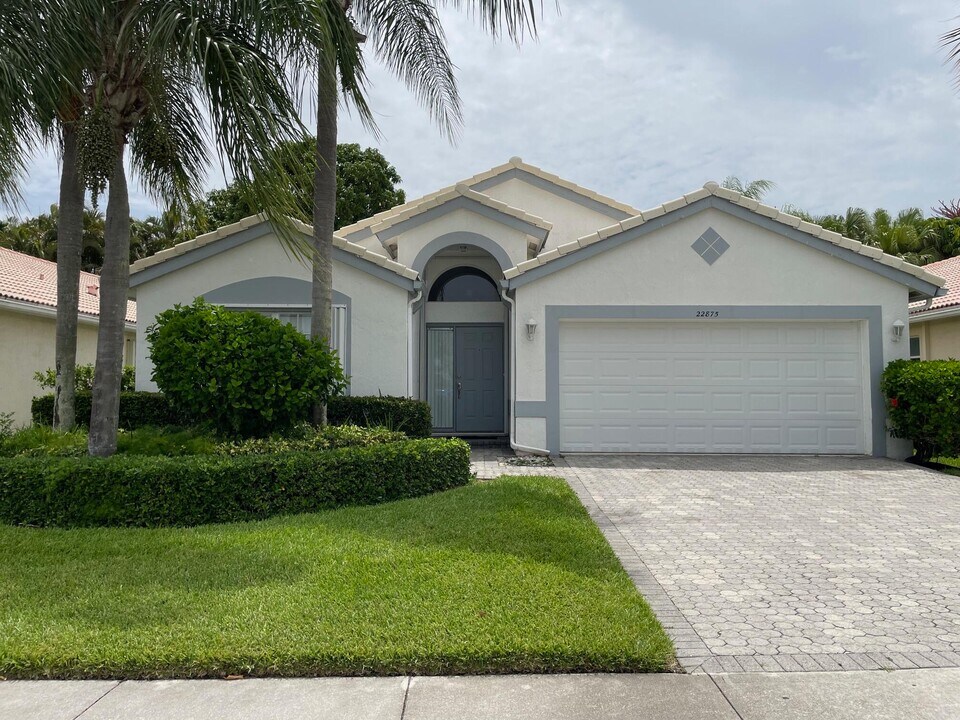 22875 Barrister Dr in Boca Raton, FL - Building Photo