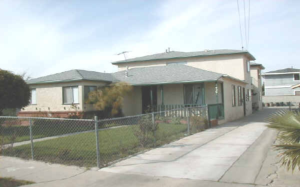 4439 W 141st St in Hawthorne, CA - Foto de edificio - Building Photo