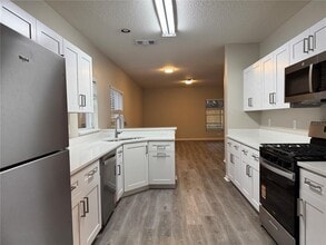 14938 Deer Meadow Dr in Lutz, FL - Building Photo - Building Photo