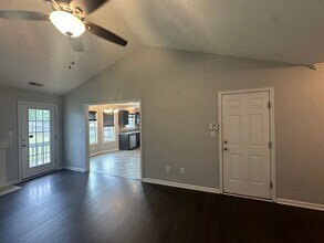 1305 Snowy Egret Dr in Fayetteville, NC - Building Photo - Building Photo