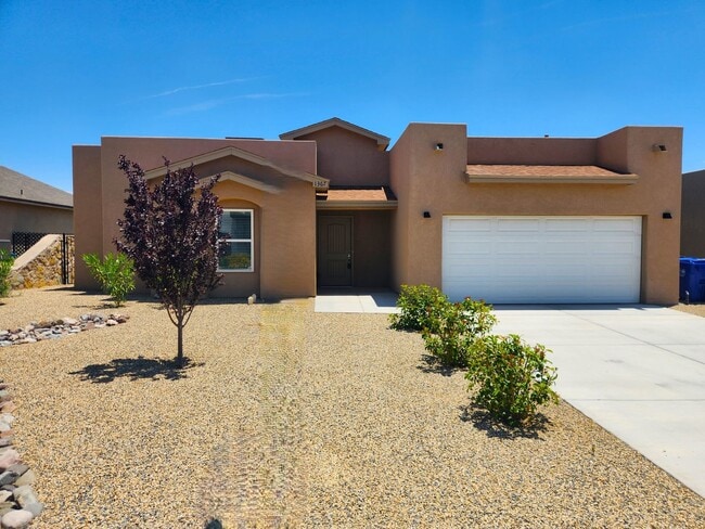 1367 Lenox Ave in Las Cruces, NM - Building Photo - Building Photo