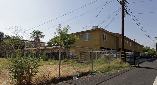 229 N Palm Ave in Rialto, CA - Building Photo - Building Photo