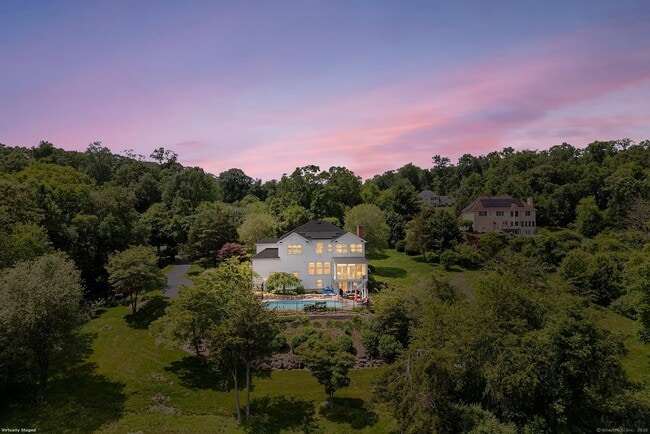 35 Lake Ridge Rd in Southbury, CT - Building Photo - Building Photo