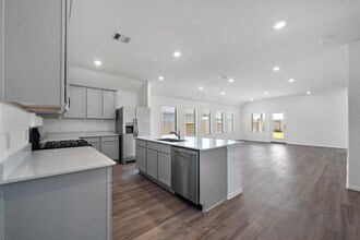 5010 Lavaridge Dr in Richmond, TX - Building Photo - Building Photo