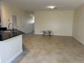 346 NE 194th Terrace, Unit 2 in Miami, FL - Building Photo - Building Photo