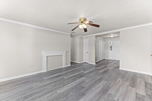 121 Mark Twain Cir in Athens, GA - Building Photo