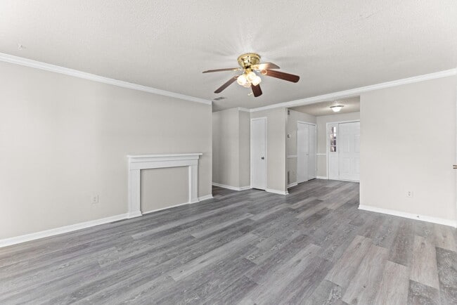 property at 121 Mark Twain Cir