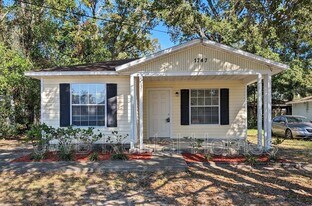 1747 W 42nd St in Jacksonville, FL - Building Photo