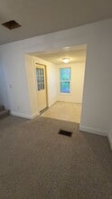 6 Lower Gilman St, Unit 8 in St. Albans, VT - Building Photo - Building Photo