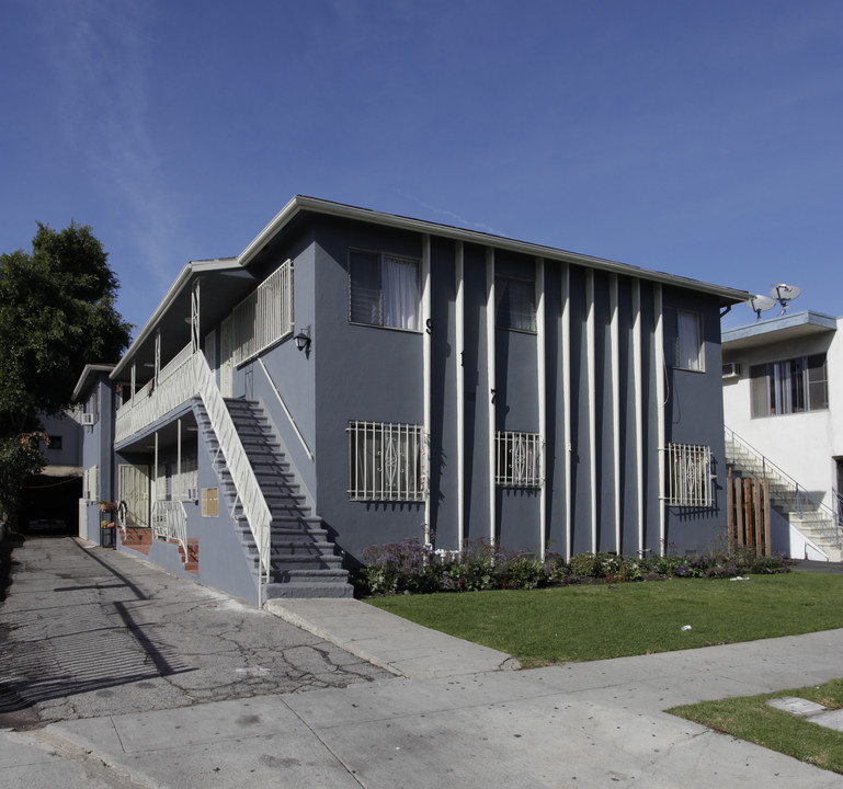 917 N Hudson Ave in Los Angeles, CA - Building Photo