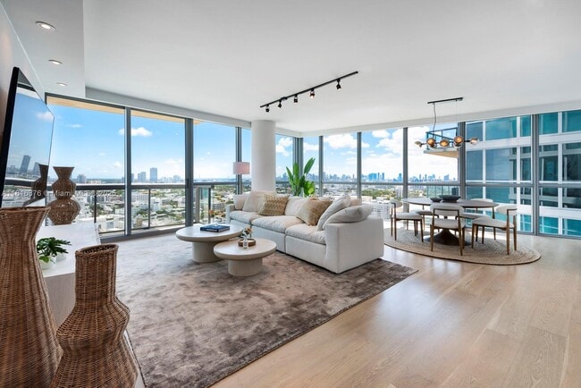 101 20th St, Unit 3006 in Miami Beach, FL - Building Photo - Building Photo