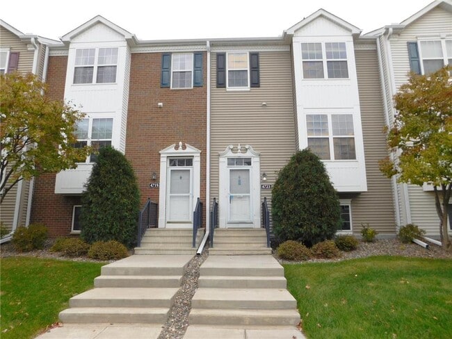 4723 Woodland Ave in Shakopee, MN - Building Photo - Building Photo
