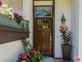 17213 Palisades Cir in Los Angeles, CA - Building Photo - Building Photo