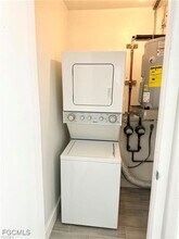 3120 Seasons Way in Estero, FL - Foto de edificio - Building Photo