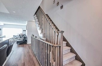 2500 Hill Rise Crt in Oshawa, ON - Building Photo - Building Photo