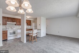 820 Heather Ridge Dr-Unit -21J in Frederick, MD - Building Photo - Building Photo