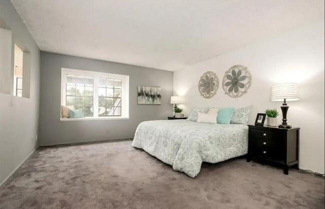 property at 2770 S Elmira St