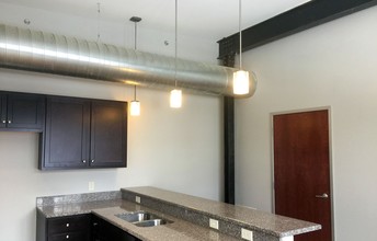 Cascade Lofts in Akron, OH - Building Photo - Interior Photo