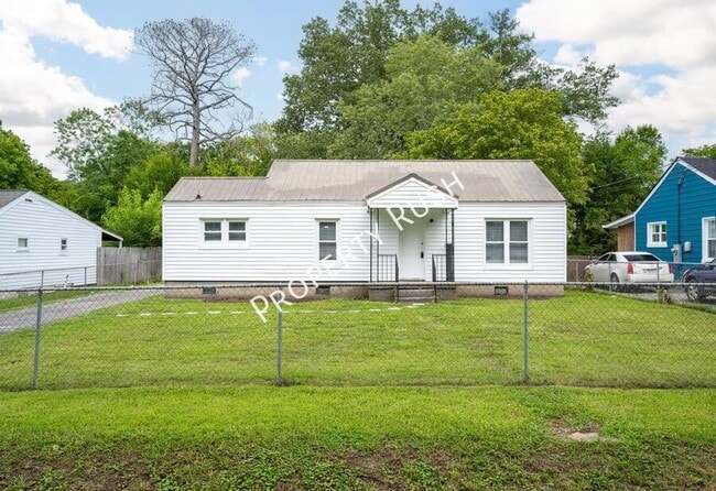 property at 169 Everglades Blvd