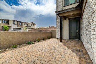 91 Medianoche St in Las Vegas, NV - Building Photo - Building Photo