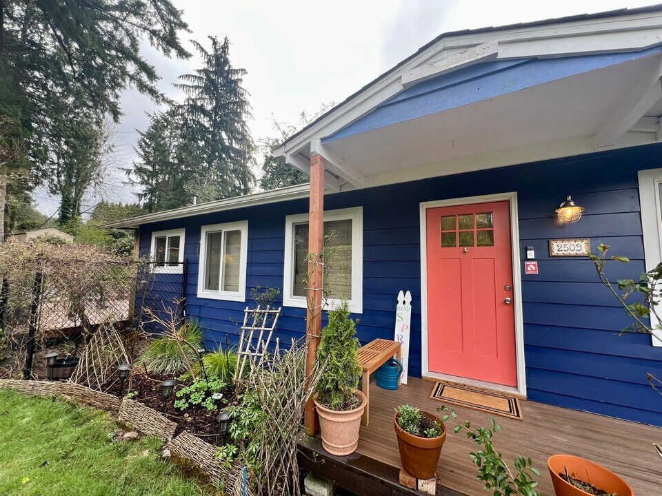 2509 Carpenter Rd SE in Lacey, WA - Building Photo