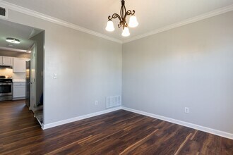 4005 Mimosa View Dr in Louisville, KY - Building Photo - Building Photo