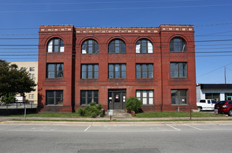 1525 Bull St in Columbia, SC - Foto de edificio - Building Photo