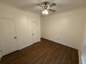 502 W Drew St in Kirbyville, TX - Foto de edificio - Building Photo