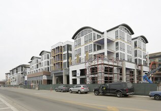 West Block in Wayzata, MN - Building Photo - Building Photo