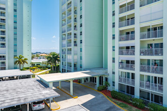 Three Palms Pointe in St Pete Beach, FL - Building Photo - Building Photo