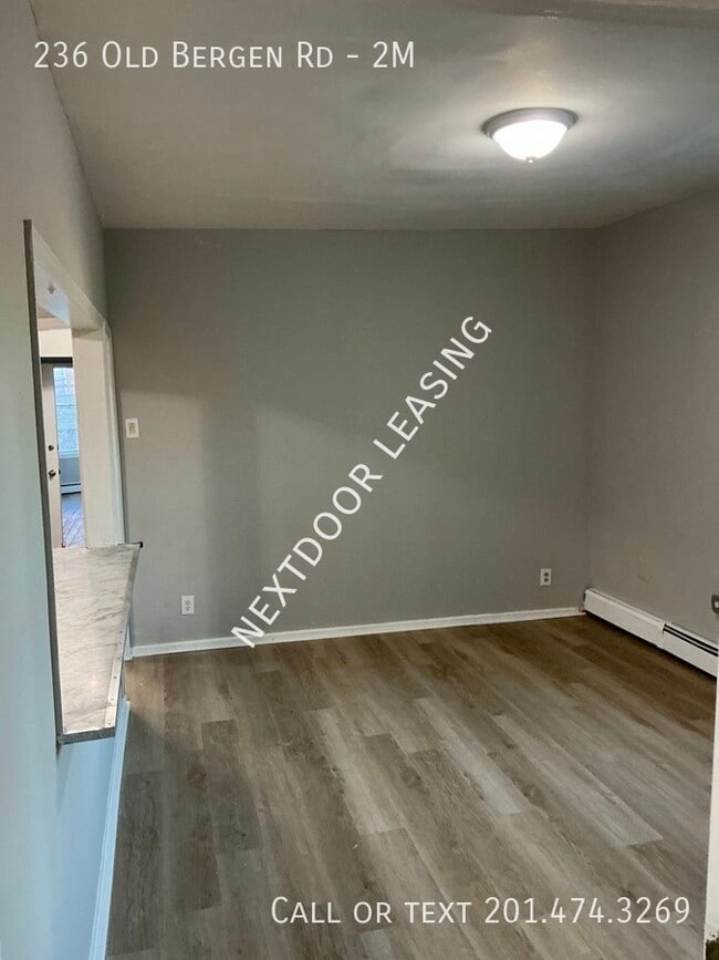 236 Old Bergen Rd in Jersey City, NJ - Building Photo - Building Photo