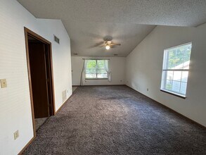 3570-3572-3572 Prescott Dr in Columbia, MO - Building Photo - Building Photo