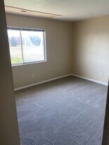 10737 S Dixie Hwy in Erie, MI - Building Photo