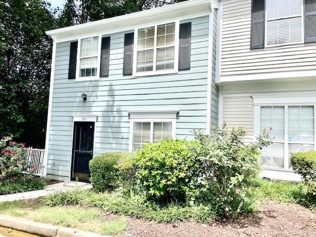 1301 Wedgewood Ct in Atlanta, GA - Building Photo