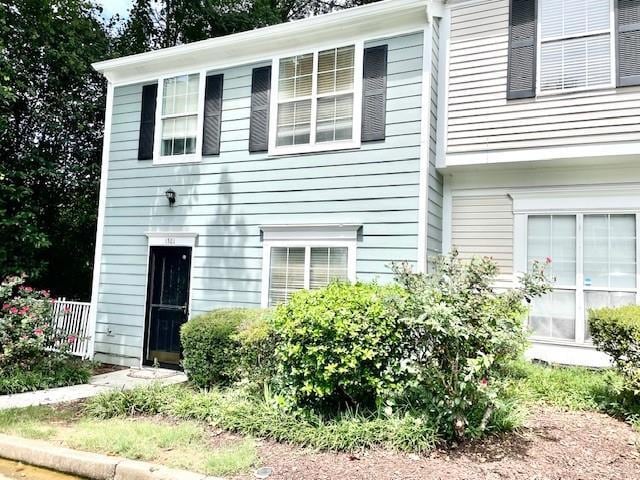 1301 Wedgewood Ct