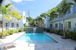 315 S Shore Dr in Miami Beach, FL - Building Photo