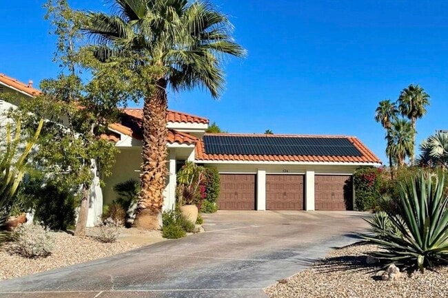 134 Vista Valle in Palm Desert, CA - Building Photo - Building Photo
