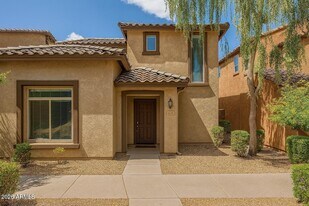 3651 E Zachary Dr in Phoenix, AZ - Building Photo