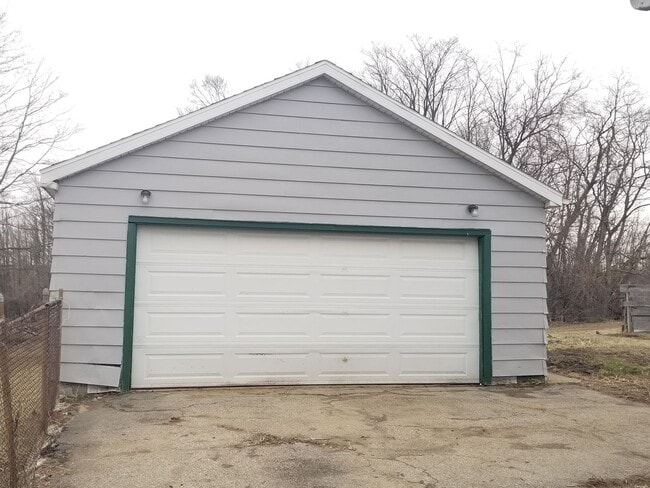 2028 E South St in Jackson, MI - Building Photo - Building Photo