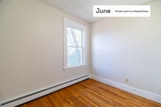 Private bedroom in 3 bed/1 bath Home in Boston, MA - Building Photo - Building Photo
