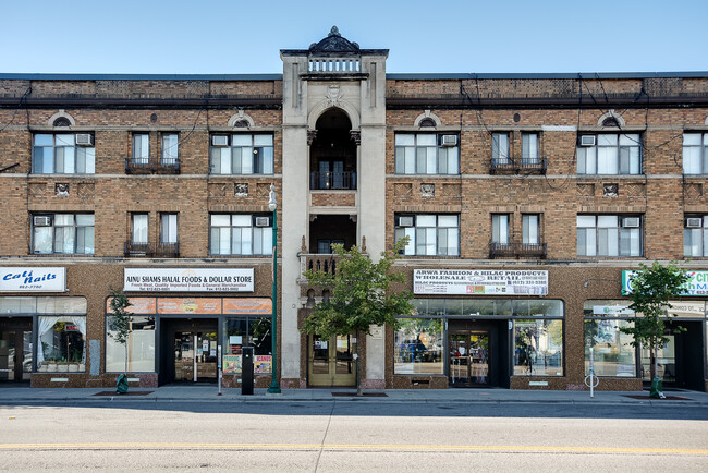 Lakesbury Apartments