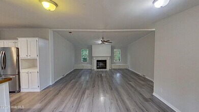 20 Deer Ridge Dr W in Hampstead, NC - Building Photo - Building Photo