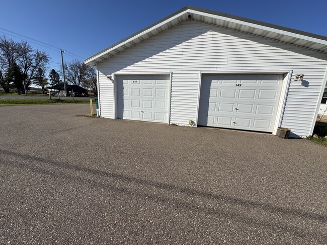 647 Kennedy Ct in Fall Creek, WI - Building Photo - Building Photo