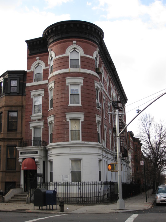 236 6th Ave in Brooklyn, NY - Building Photo