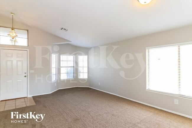 15847 N Gil Balcome St in Surprise, AZ - Foto de edificio - Building Photo