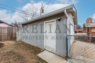 2210 W Columbine Ln in Wichita, KS - Building Photo - Building Photo