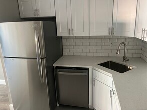 114 Elizabeth St in West Haven, CT - Building Photo - Building Photo