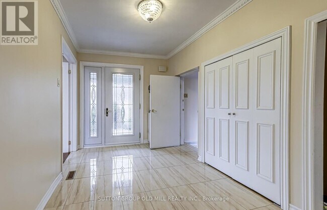 2 Leita Ct in Toronto, ON - Building Photo - Building Photo