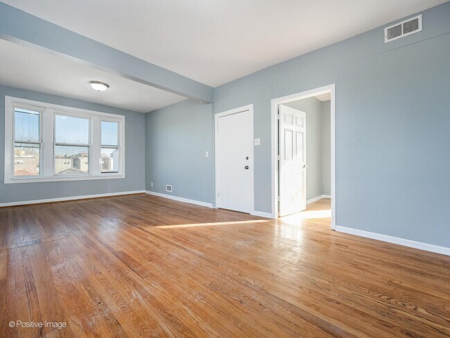 4024 N Kedzie Ave in Chicago, IL - Building Photo - Building Photo